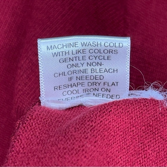 FITTED MAURICES RED KNIT TOP RETRO PINUP STRETCH MEDIUM VNECK - Picture 9 of 9